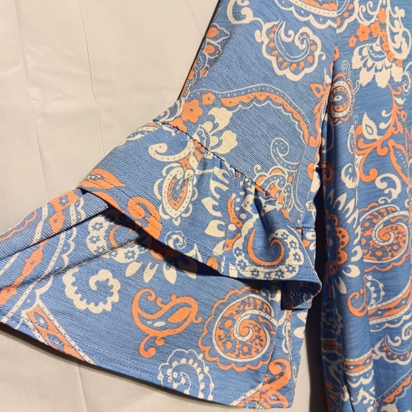 Adorable EUC Women's Tunic Blouse, Size Large, Elbow Double Ruffle Bell Sleeves - Picture 3 of 6